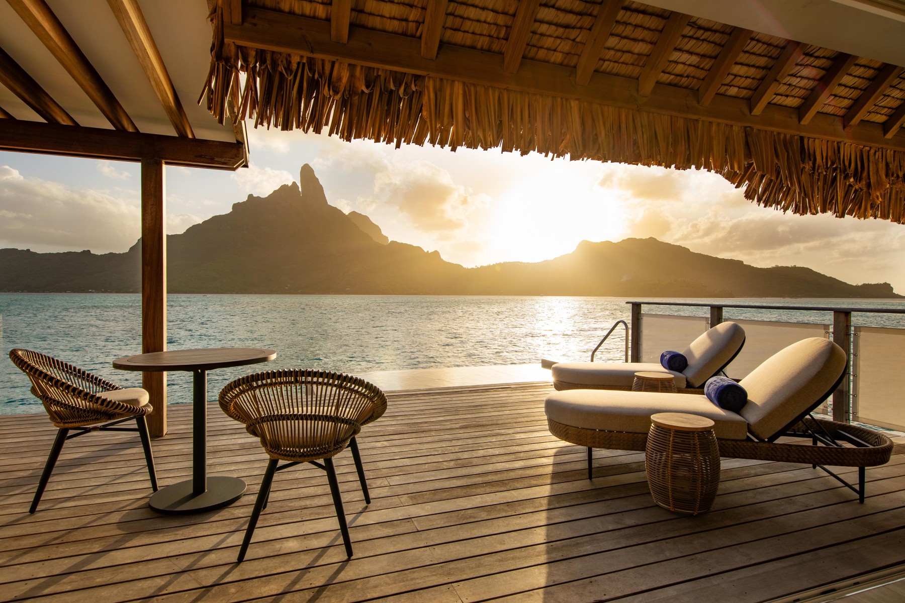 Suite Pilotis Vue Otemanu avec Piscine
